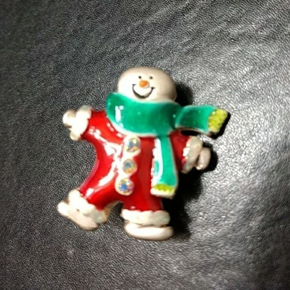 AJMC snowman pin